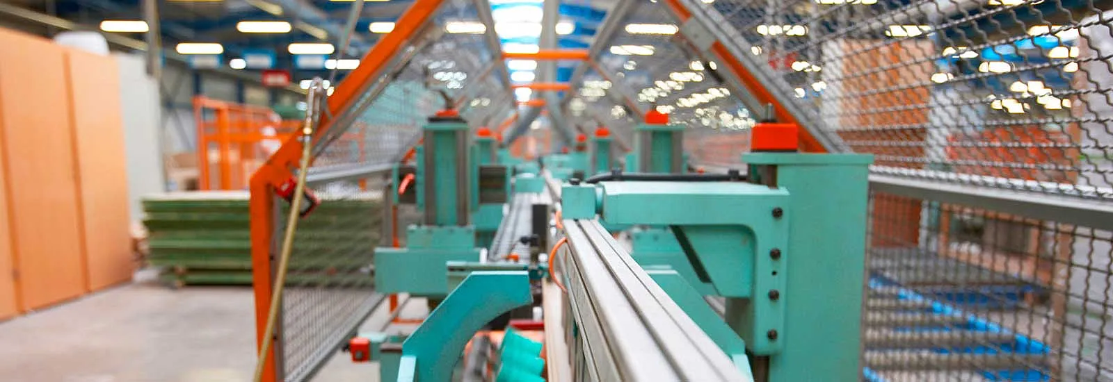 Produktionsstraße zur Herstellung von Innentüren im Werk von GARANT